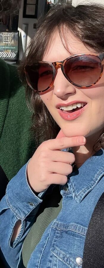 Full leaked Lucy james page private onlyfans photo