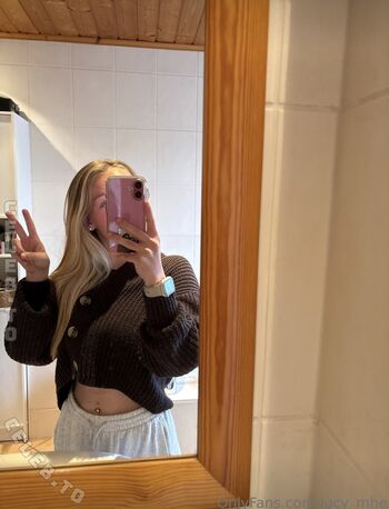 Full leaked Lucy michel private onlyfans photo