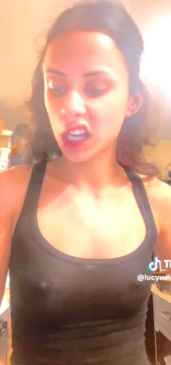 Full leaked Lucy wildfong private onlyfans photo