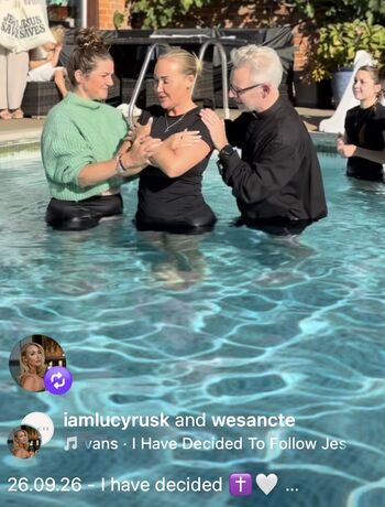 Full leaked Lucyannebrooks private onlyfans photo