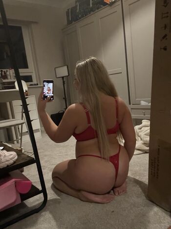 Full leaked Lucyfairwyn private onlyfans photo