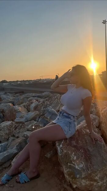 Full leaked Lucyy moss private onlyfans photo