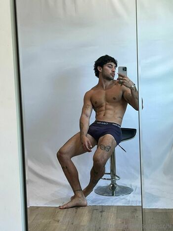 Full leaked Luiscapecchi private onlyfans photo