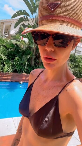 Full leaked Luiza possi private onlyfans photo