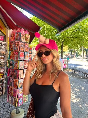 Full leaked Lulu page private onlyfans photo