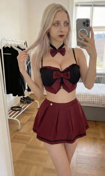 Full leaked Lunacantsee page private onlyfans photo