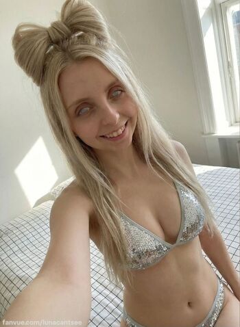 Full leaked Lunacantsee page private onlyfans photo
