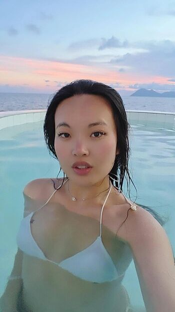 Full leaked Lunalovesuuuuu private onlyfans photo