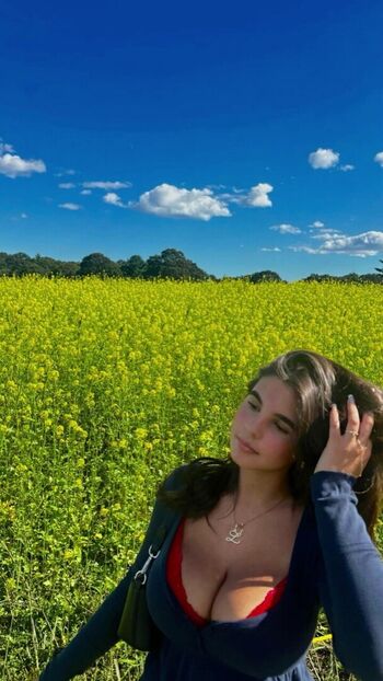 Full leaked Lunaosantos private onlyfans photo