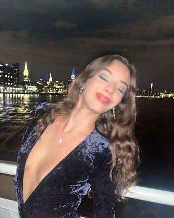 Full leaked Lunasereena private onlyfans photo