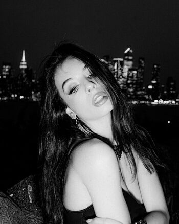 Full leaked Lunasereena private onlyfans photo