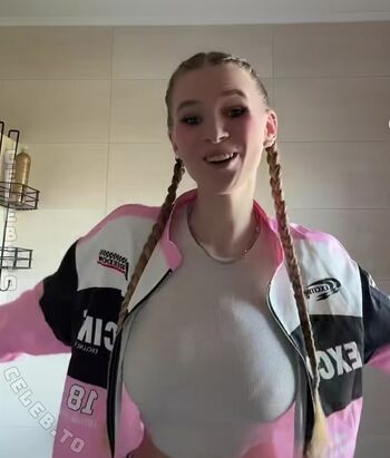 Full leaked Lunax private onlyfans photo