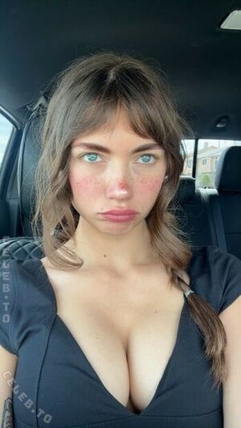 Full leaked Lunchbaglujan  page private onlyfans photo