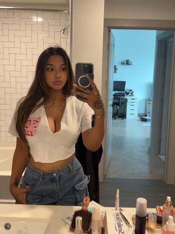 Full leaked Lupitamotaaa private onlyfans photo