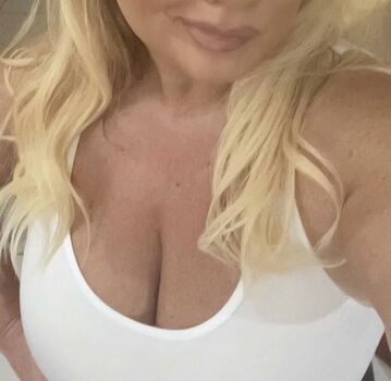 Full leaked Lush lunaxxx private onlyfans photo