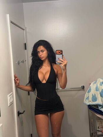 Full leaked Luvstruck private onlyfans photo