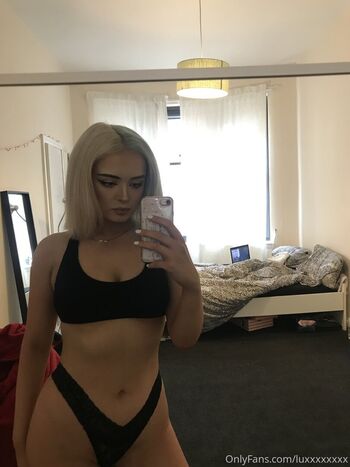 Full leaked Luxxxx private onlyfans photo