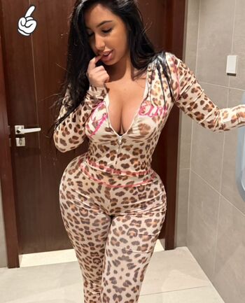 Full leaked Luxy capi page private onlyfans photo