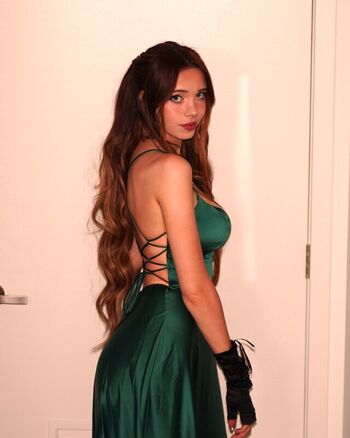 Full leaked Lydiaviolet private onlyfans photo