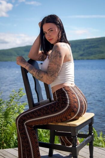 Full leaked Lylou blck private onlyfans photo