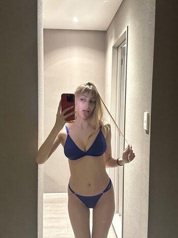 Full leaked Lynareid private onlyfans photo