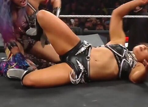 Full leaked Lyra valkyria page private onlyfans photo