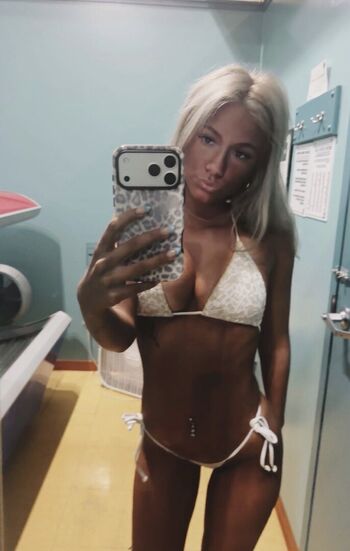 Full leaked Lyren strate private onlyfans photo