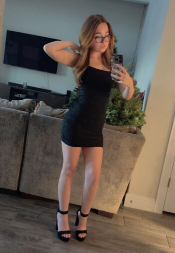 Full leaked Lyssaurora page private onlyfans photo