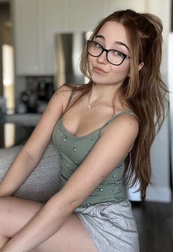 Full leaked Lyssaurora private onlyfans photo