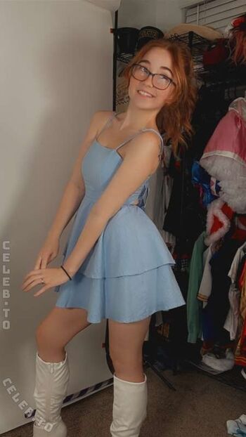 Full leaked Lyssaurora page private onlyfans photo