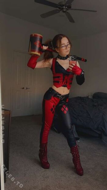 Full leaked Lyssaurora private onlyfans photo