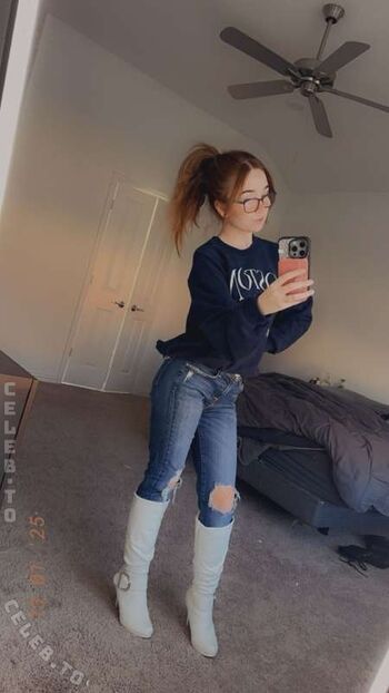 Full leaked Lyssaurora page private onlyfans photo
