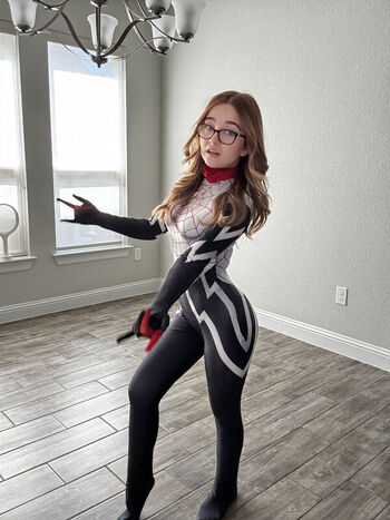Full leaked Lyssaurora private onlyfans photo