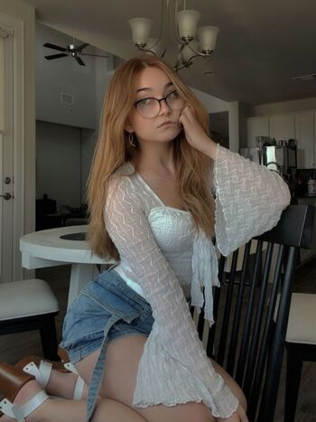 Full leaked Lyssaurora private onlyfans photo