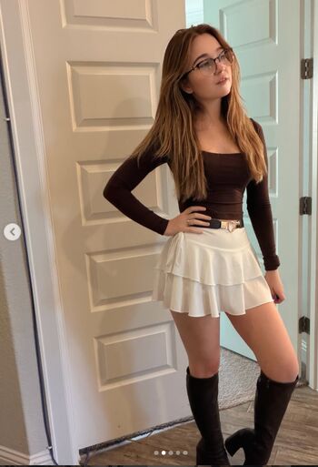 Full leaked Lyssaurora private onlyfans photo
