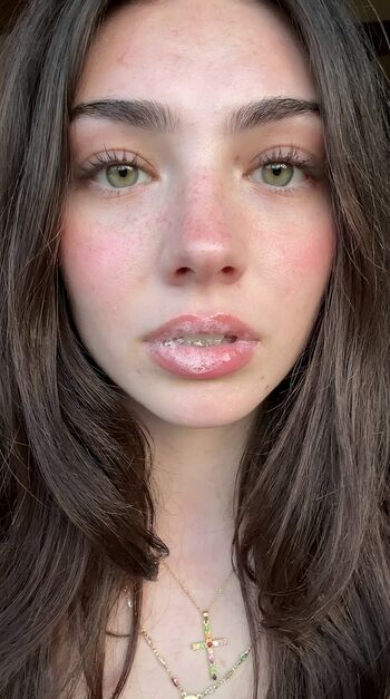 Full leaked Lyzzahh private onlyfans photo