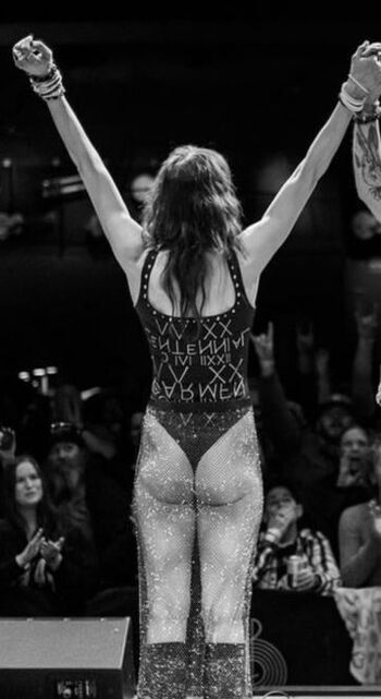 Full leaked Lzzy hale private onlyfans photo