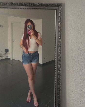 Full leaked Mcelly private onlyfans photo