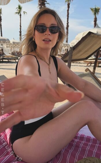 Full leaked Mmmichelle private onlyfans photo
