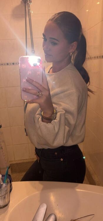 Full leaked Maaike roellies page private onlyfans photo