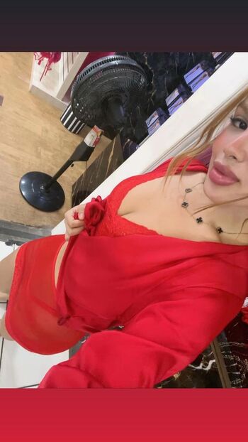 Full leaked Maayamartinss private onlyfans photo