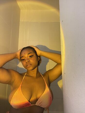 Full leaked Macadamia private onlyfans photo
