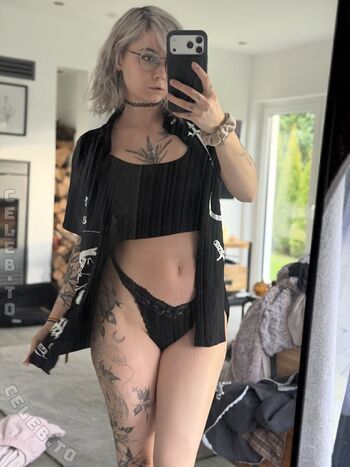 Full leaked Macezayuri  page private onlyfans photo