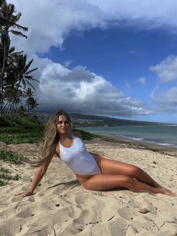 Full leaked Macienickell private onlyfans photo