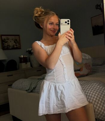 Full leaked Macimccarley page private onlyfans photo