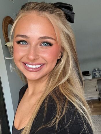 Full leaked Macimccarley private onlyfans photo