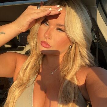 Full leaked Mackinah private onlyfans photo