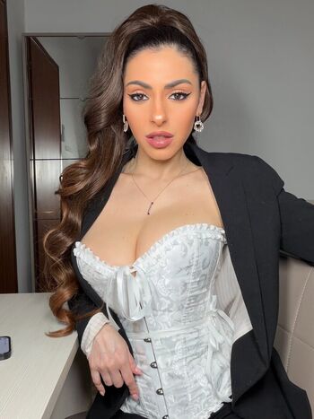 Full leaked Madamex private onlyfans photo