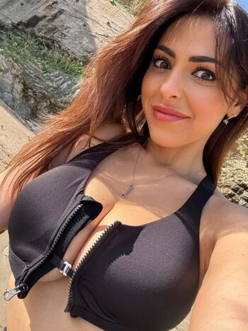 Full leaked Maddalenacabizzosu private onlyfans photo