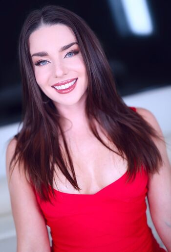 Full leaked Maddie wren private onlyfans photo